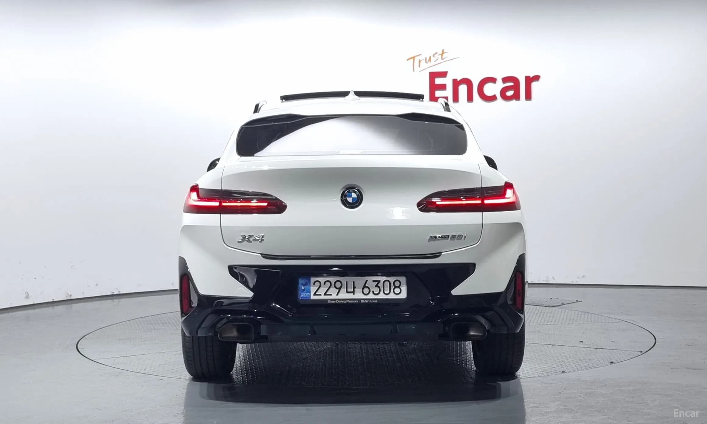 X4 (G02)