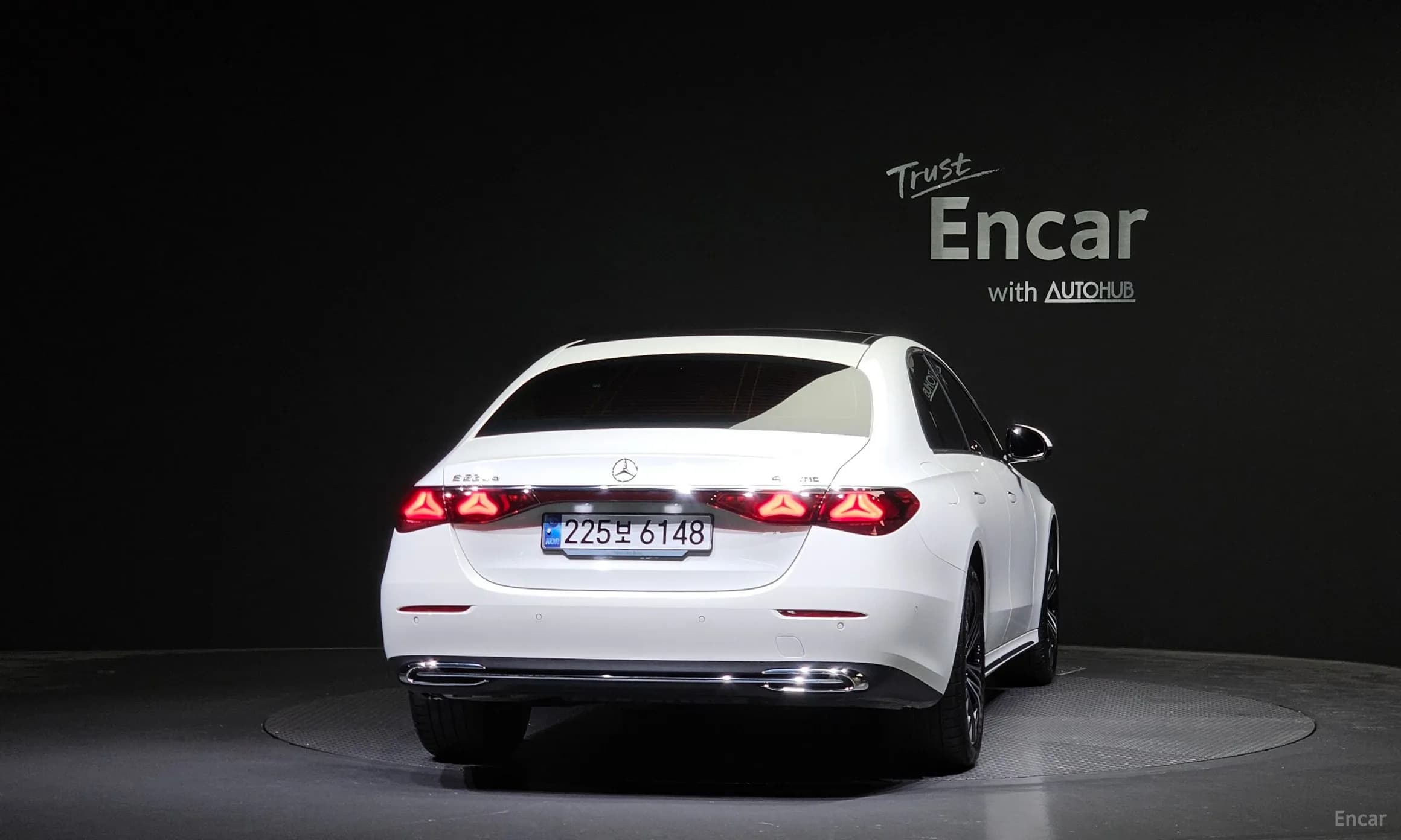 E-Class W214