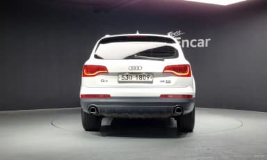 Q7