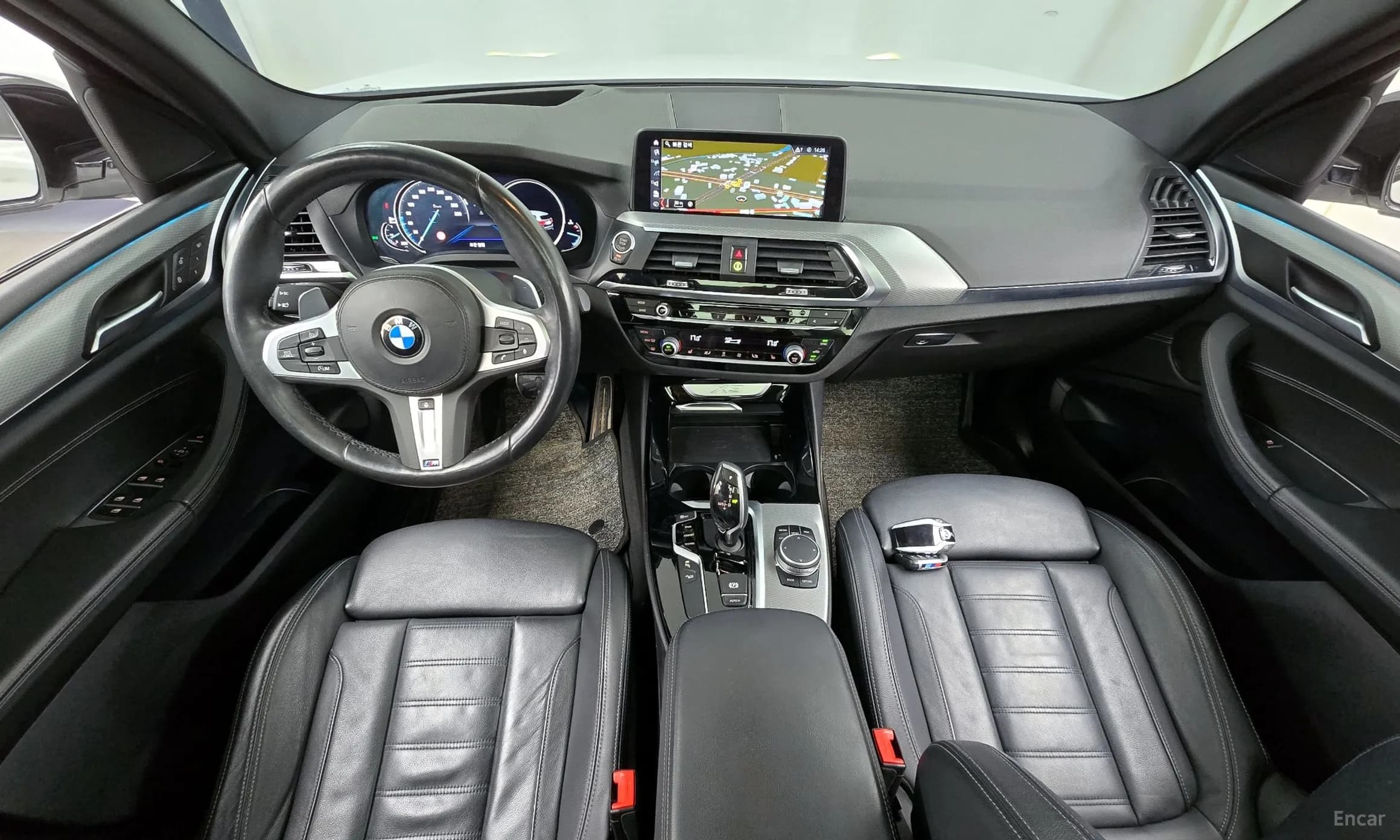 X3 (G01)
