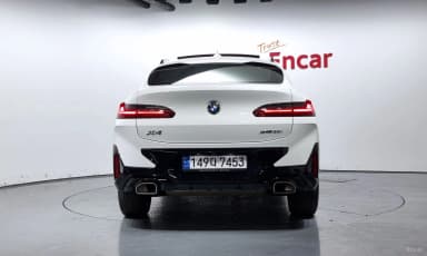 X4 (G02)