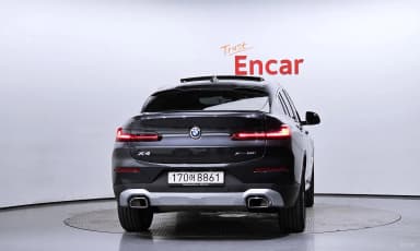 X4 (G02)