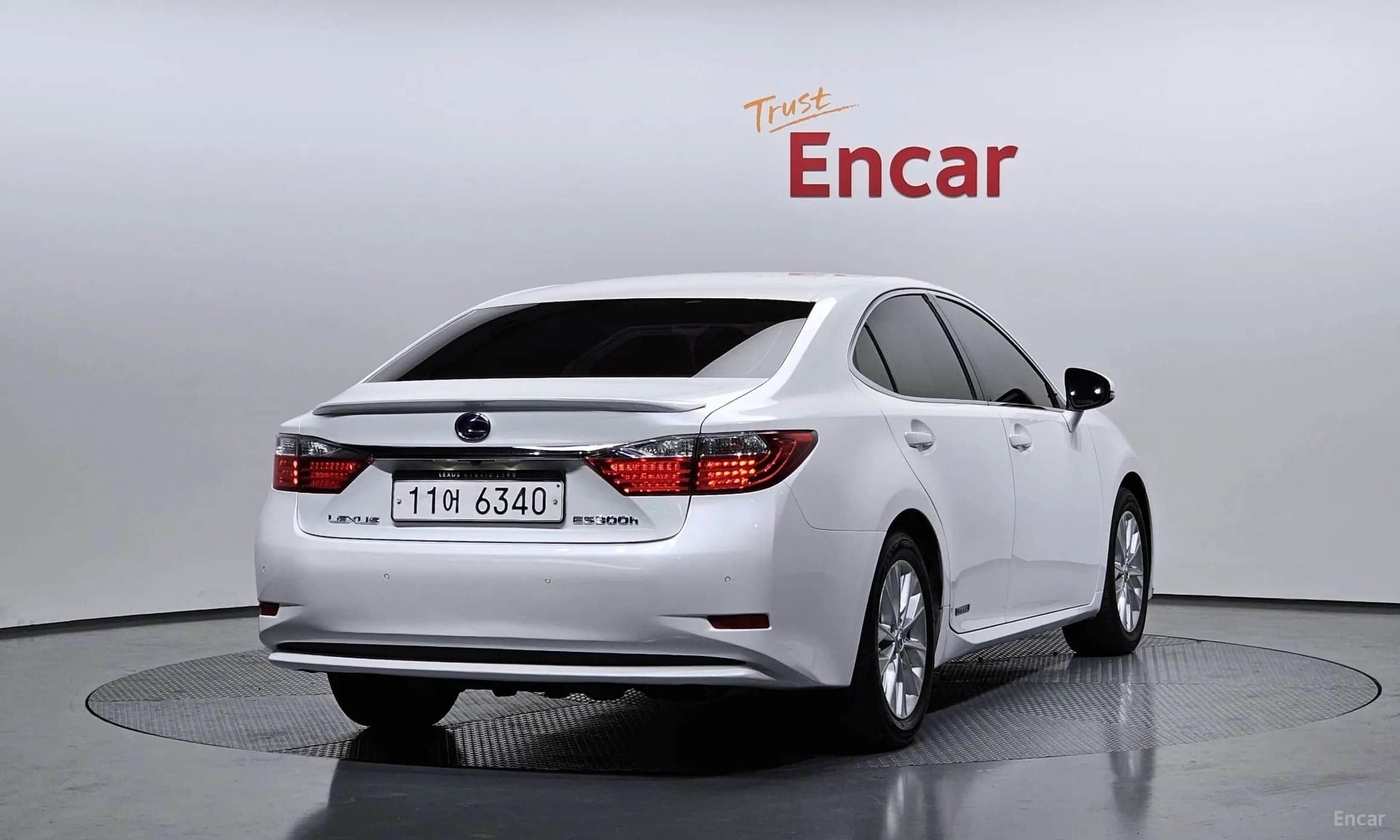 New ES300h