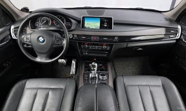 X5 (F15)