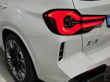 iX3