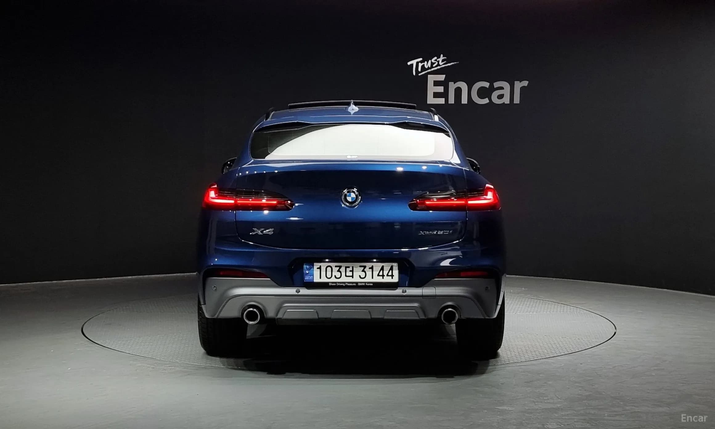 X4 (G02)