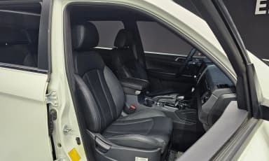 Rexton Sports Khan