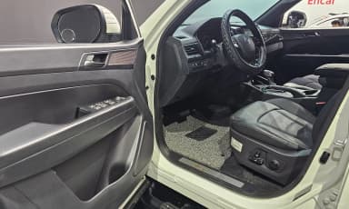 Rexton Sports Khan