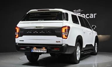 Rexton Sports Khan