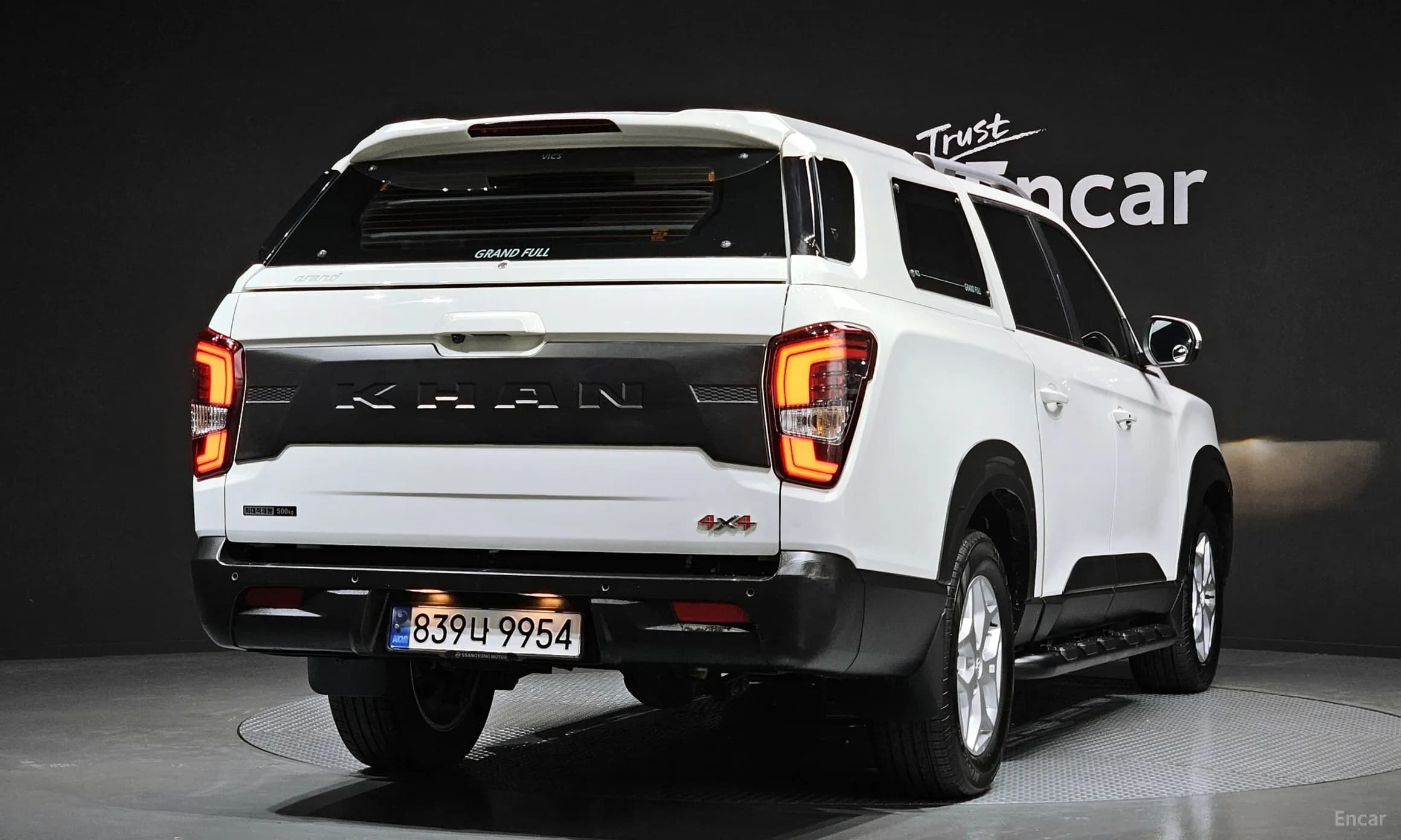 Rexton Sports Khan