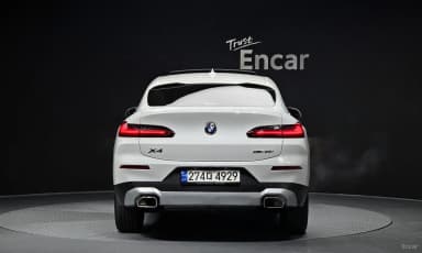 X4 (G02)