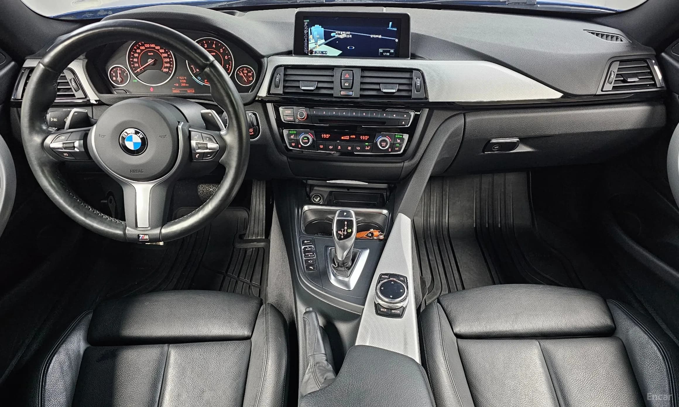 Series 4 (F32)