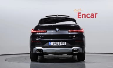 X4 (G02)