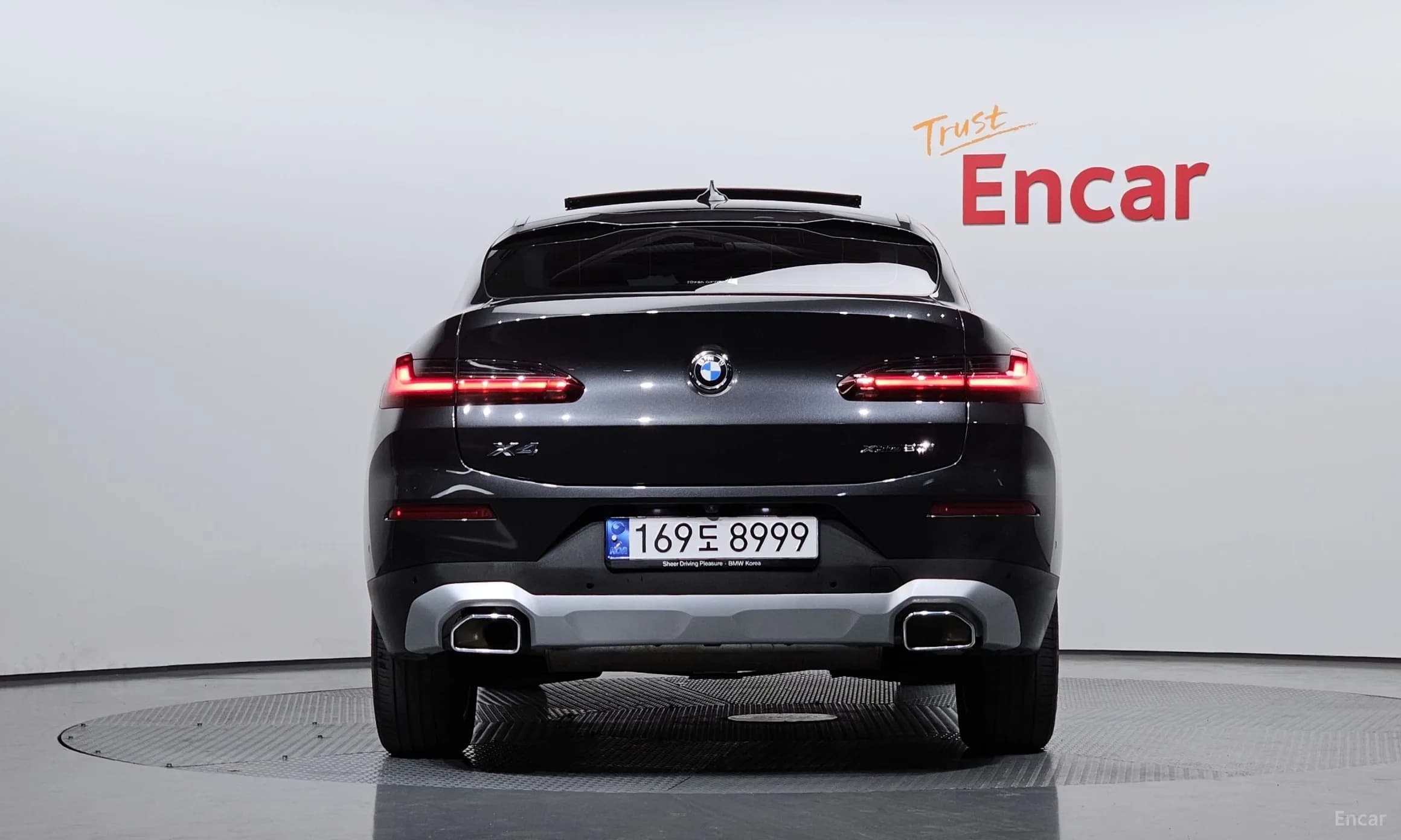 X4 (G02)