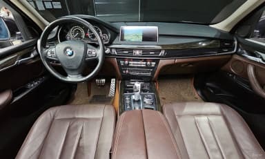 X5 (F15)
