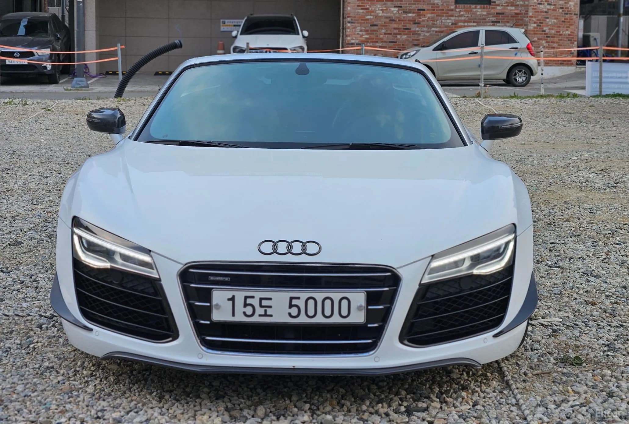 R8