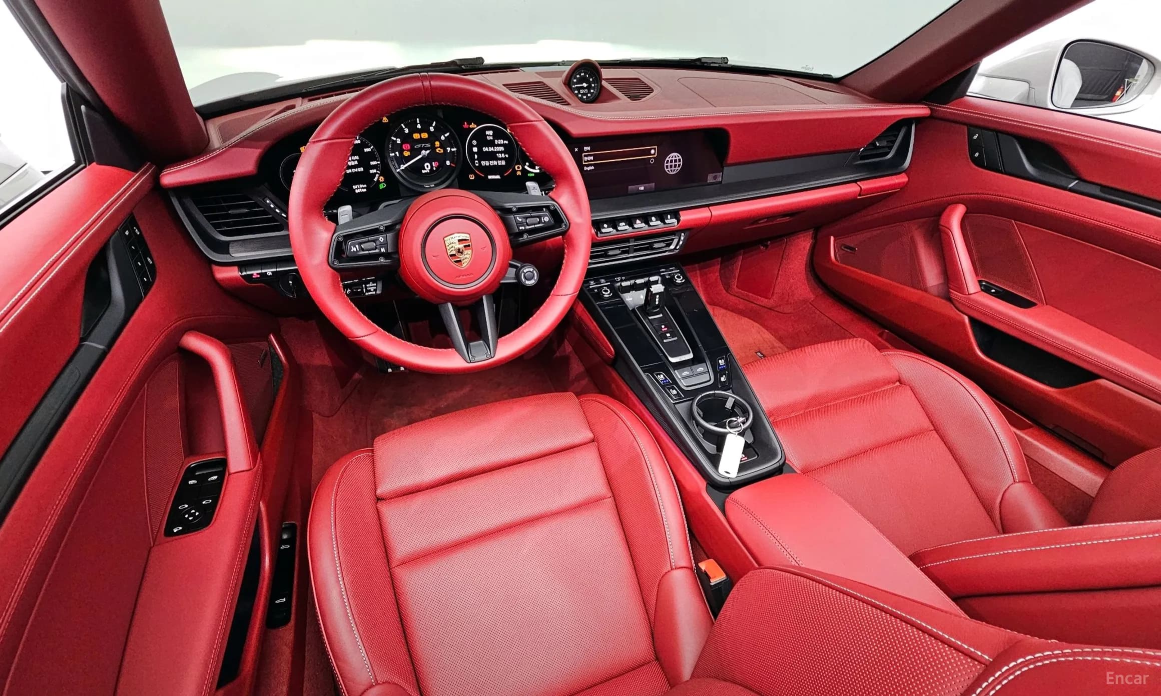 911 (992)
