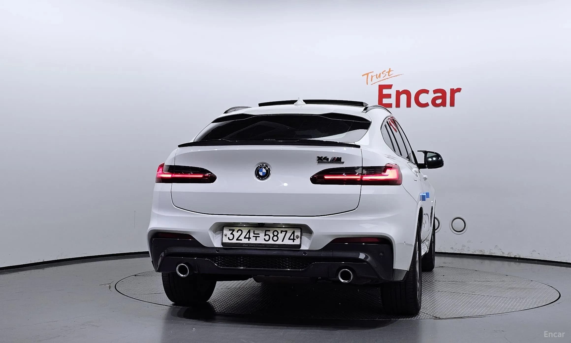 X4 (G02)