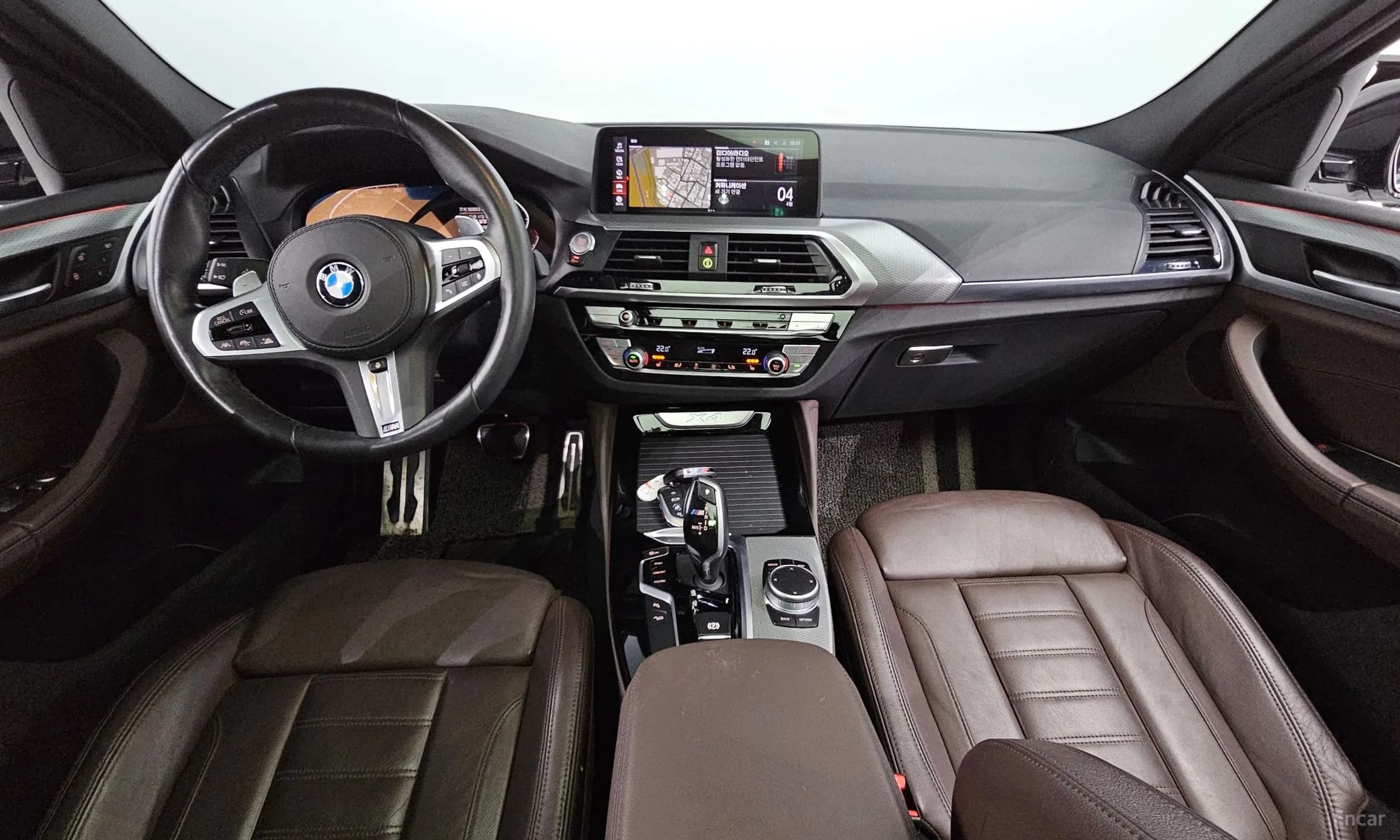 X4 (G02)