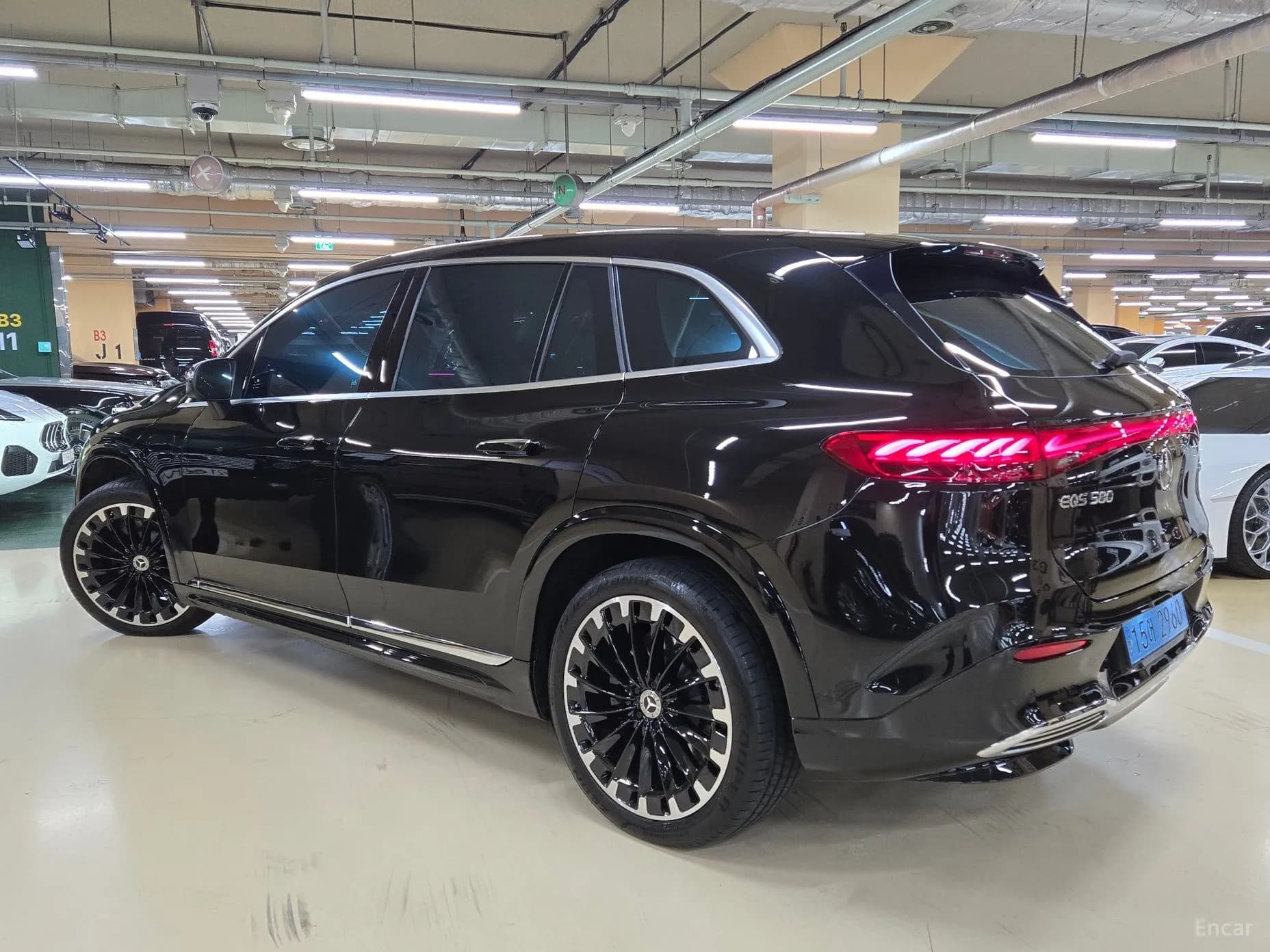 EQS SUV X296