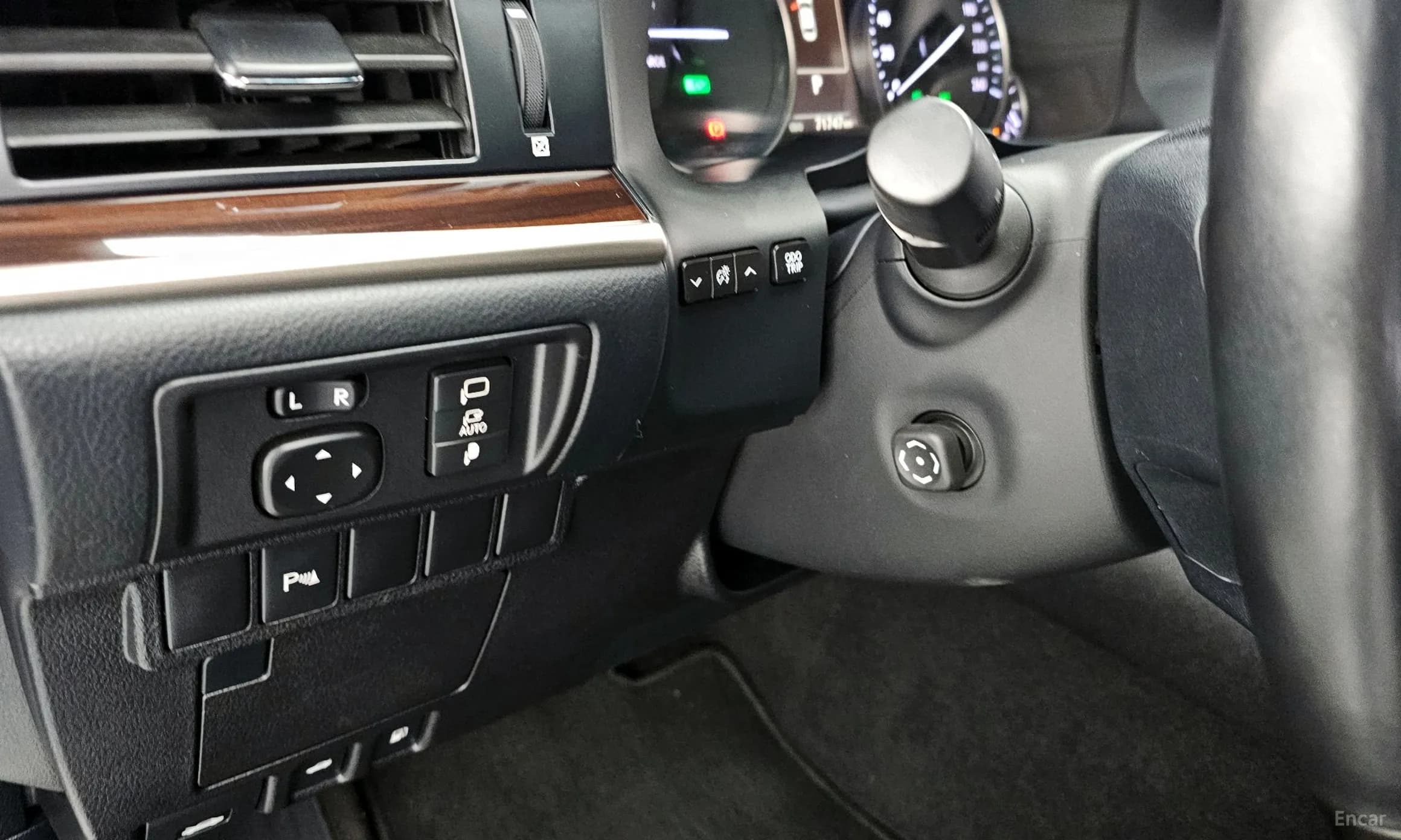 New ES300h
