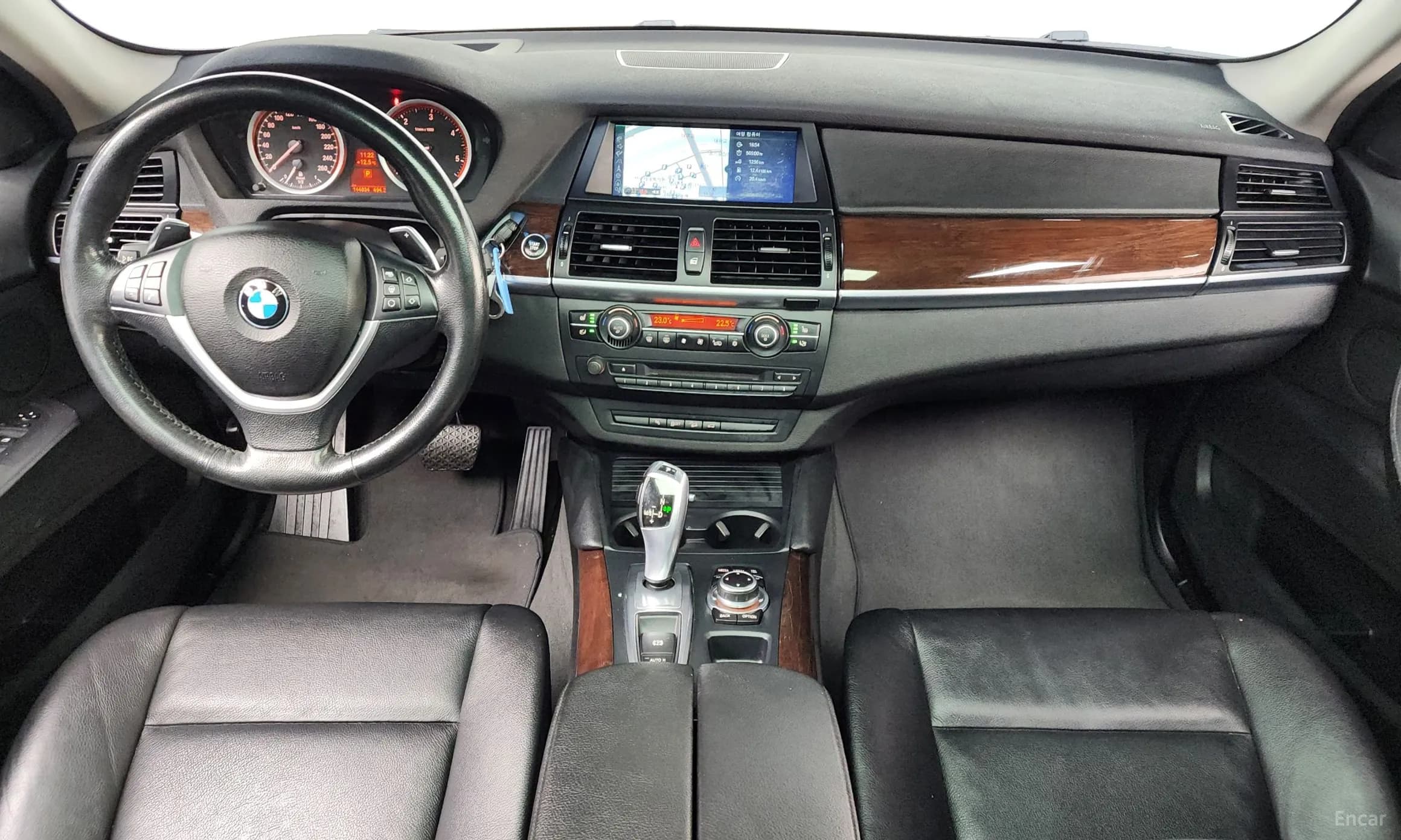X6 (E71)