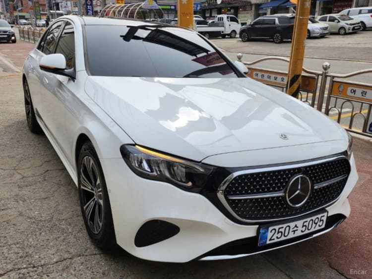 E-Class W214