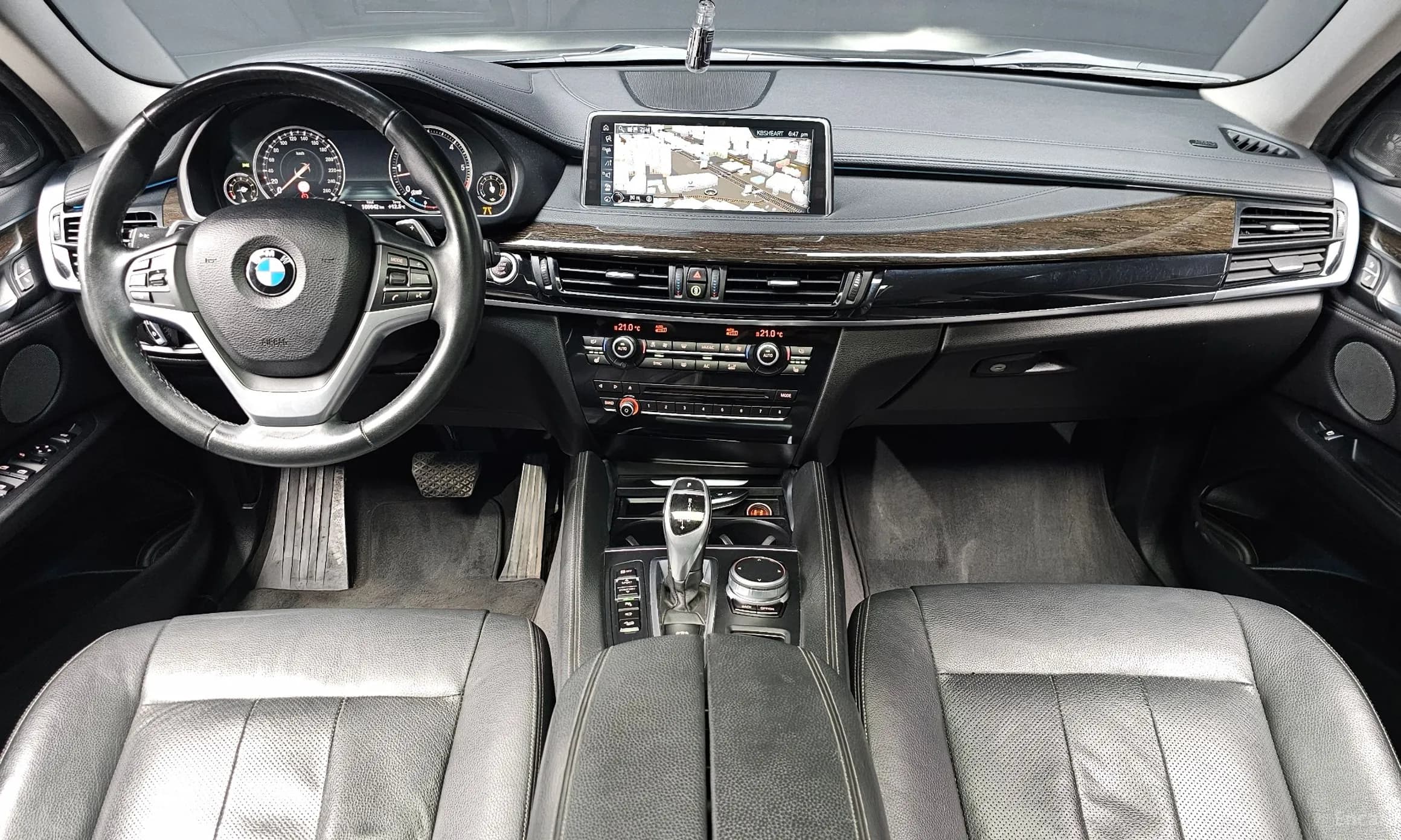 X6 (F16)