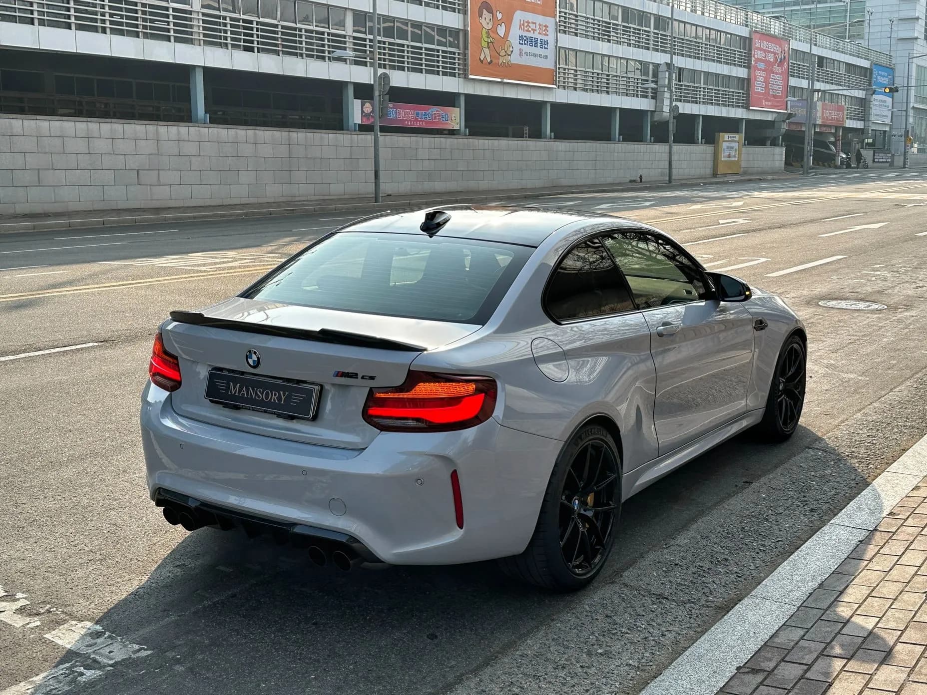 M2 (F87)