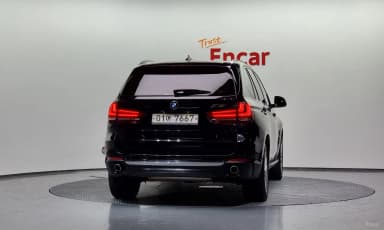 X5 (F15)