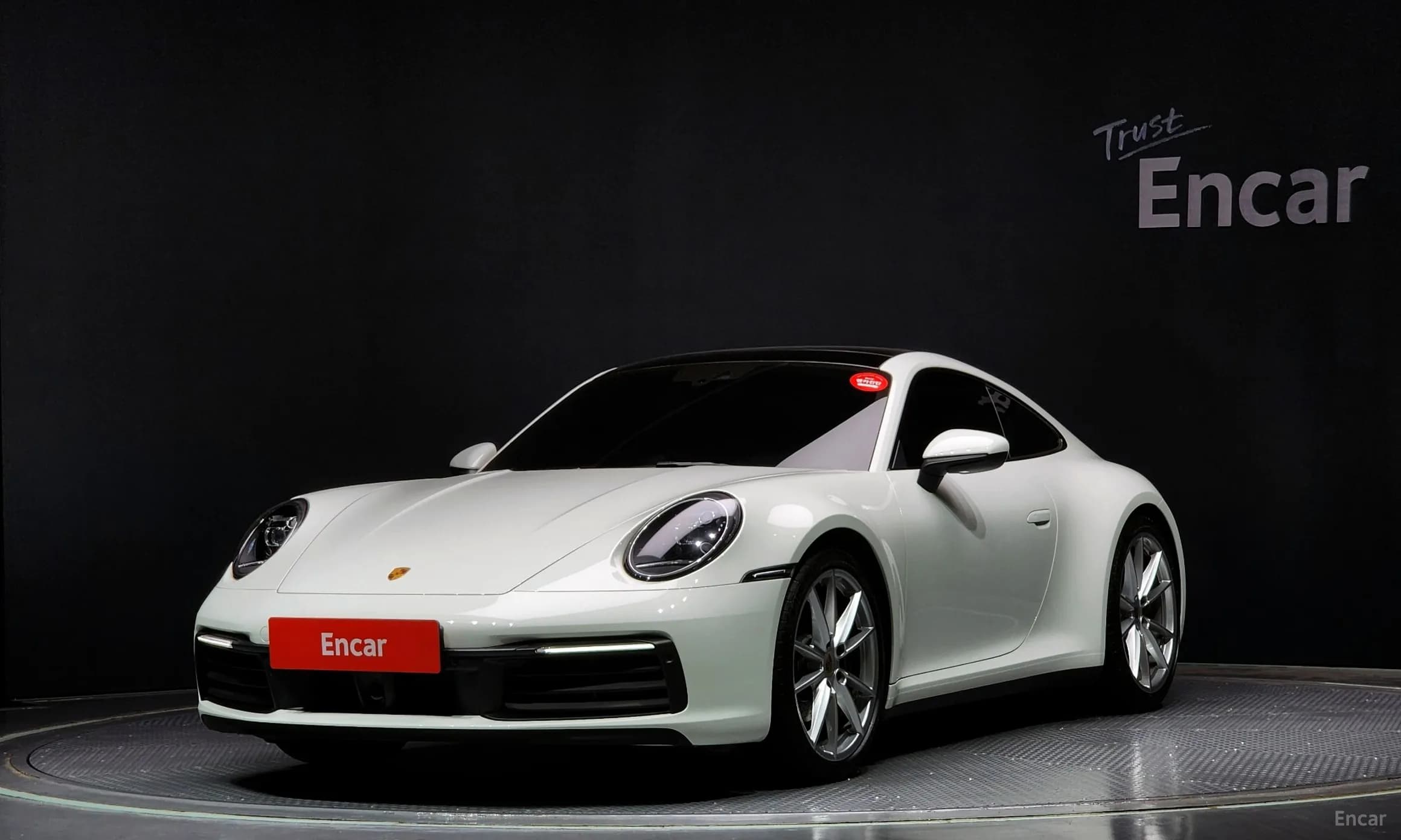 911 (992)