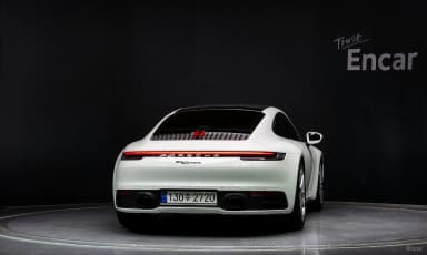 911 (992)