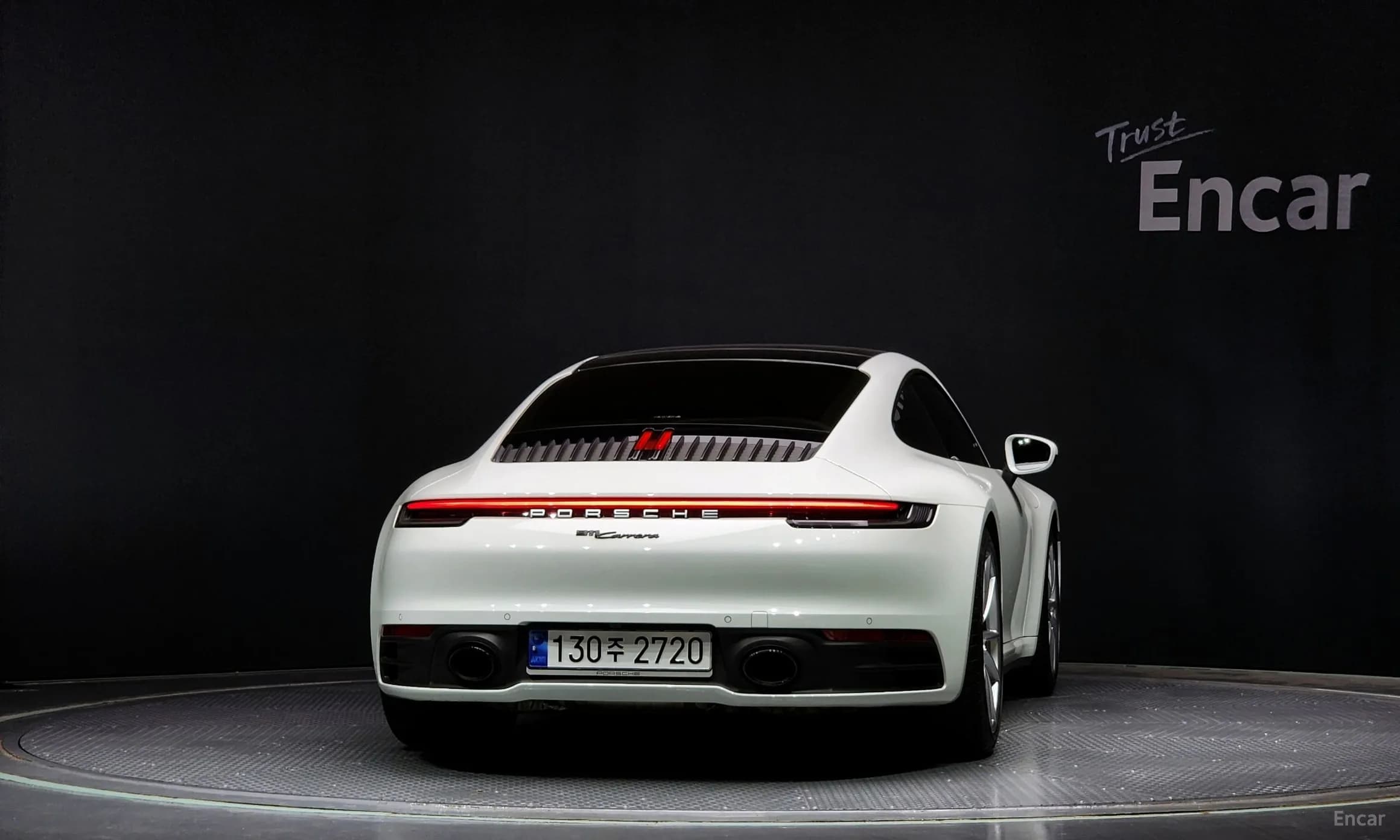 911 (992)