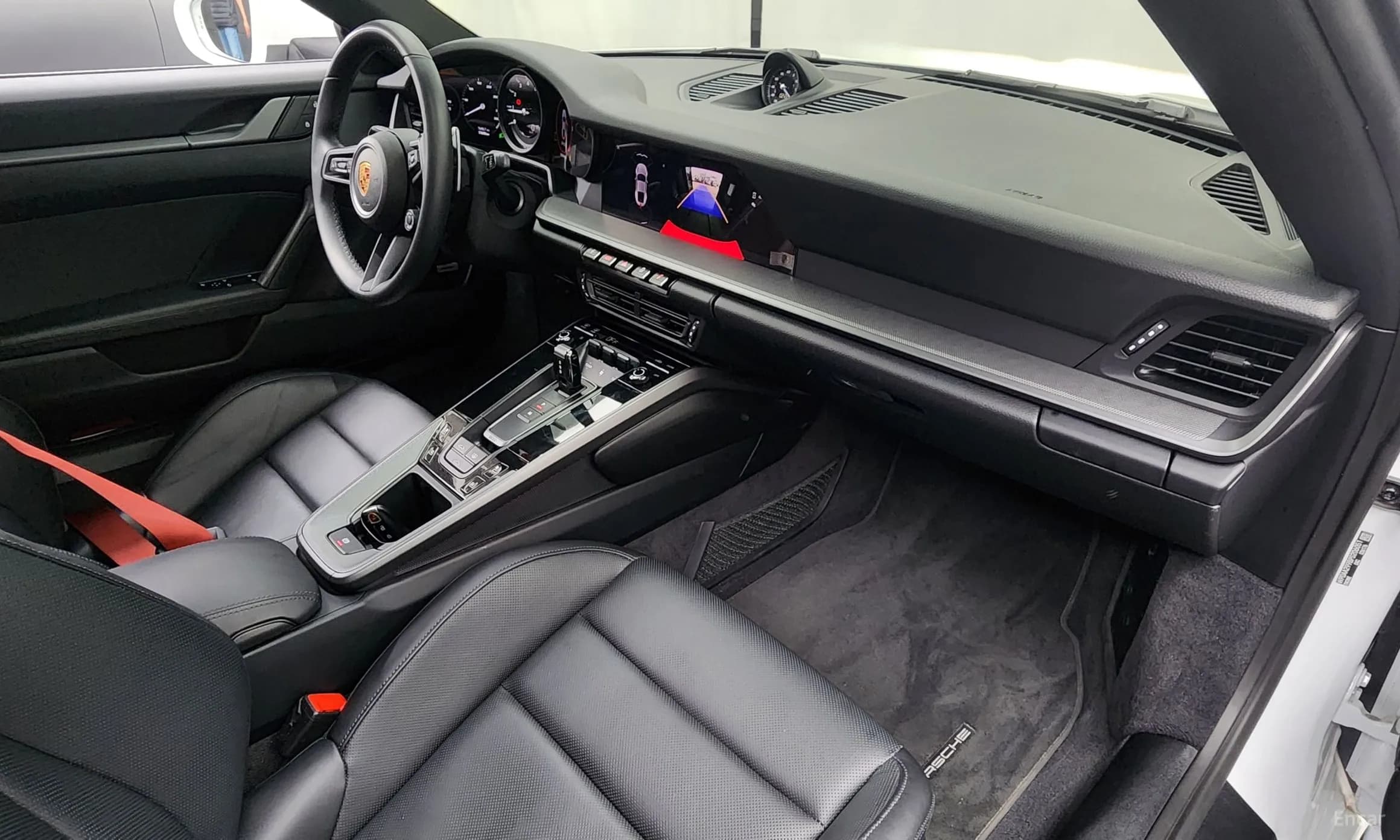 911 (992)