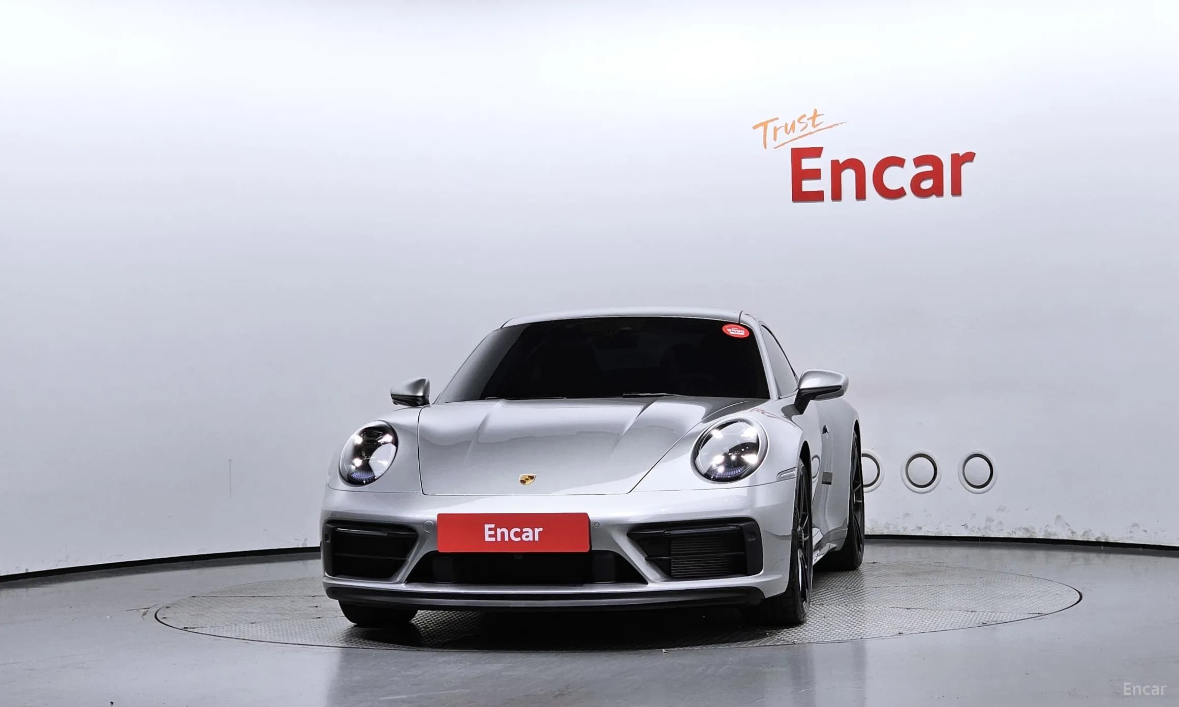 911 (992)