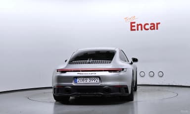 911 (992)