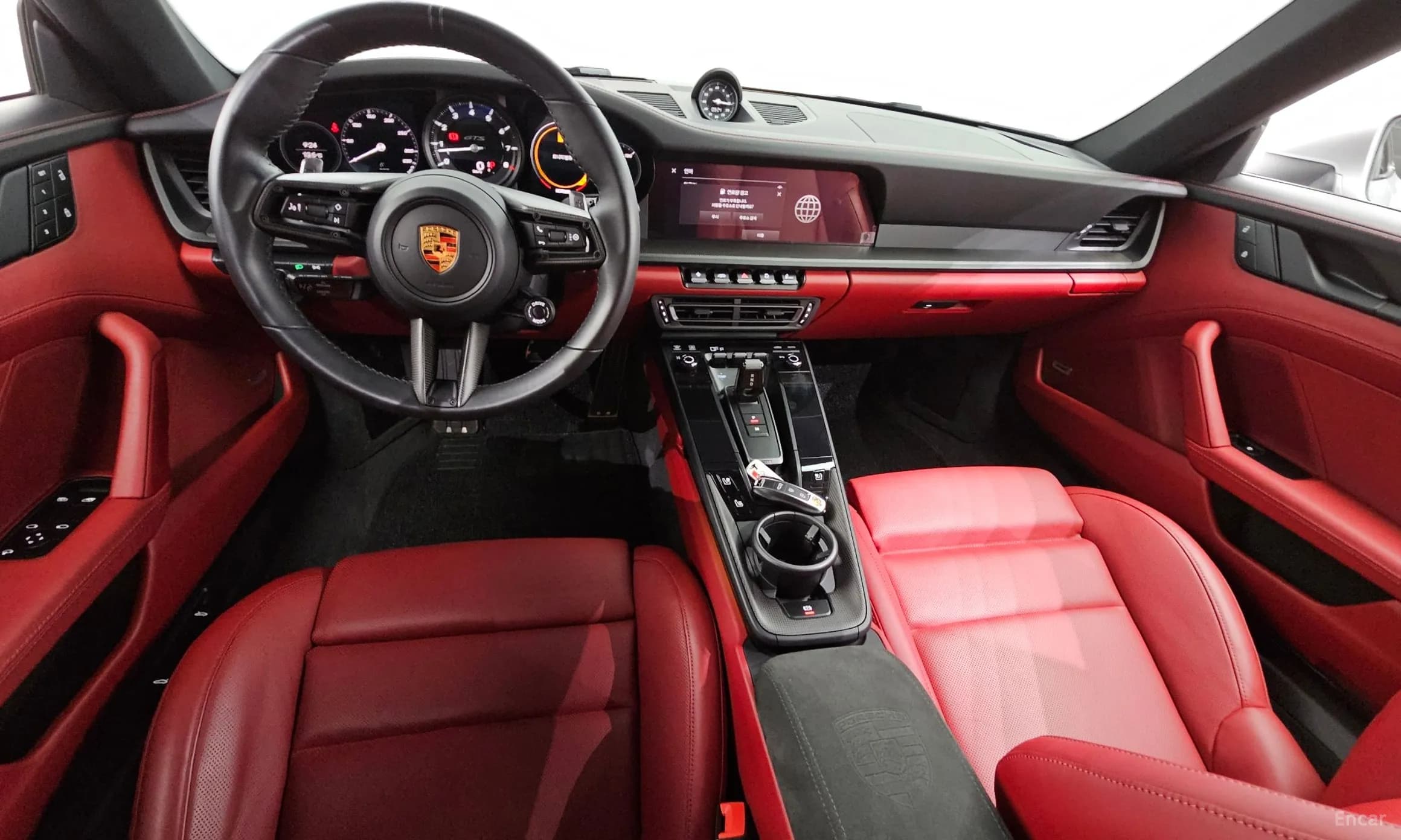 911 (992)
