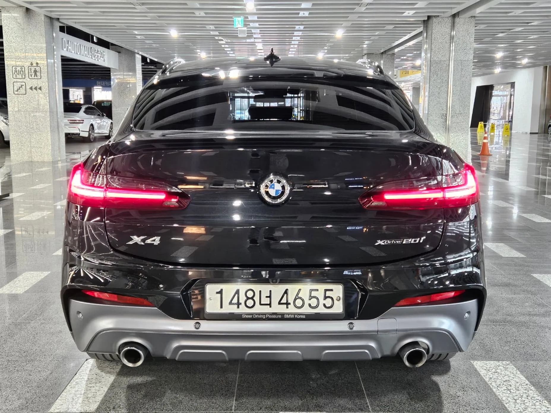 X4 (G02)