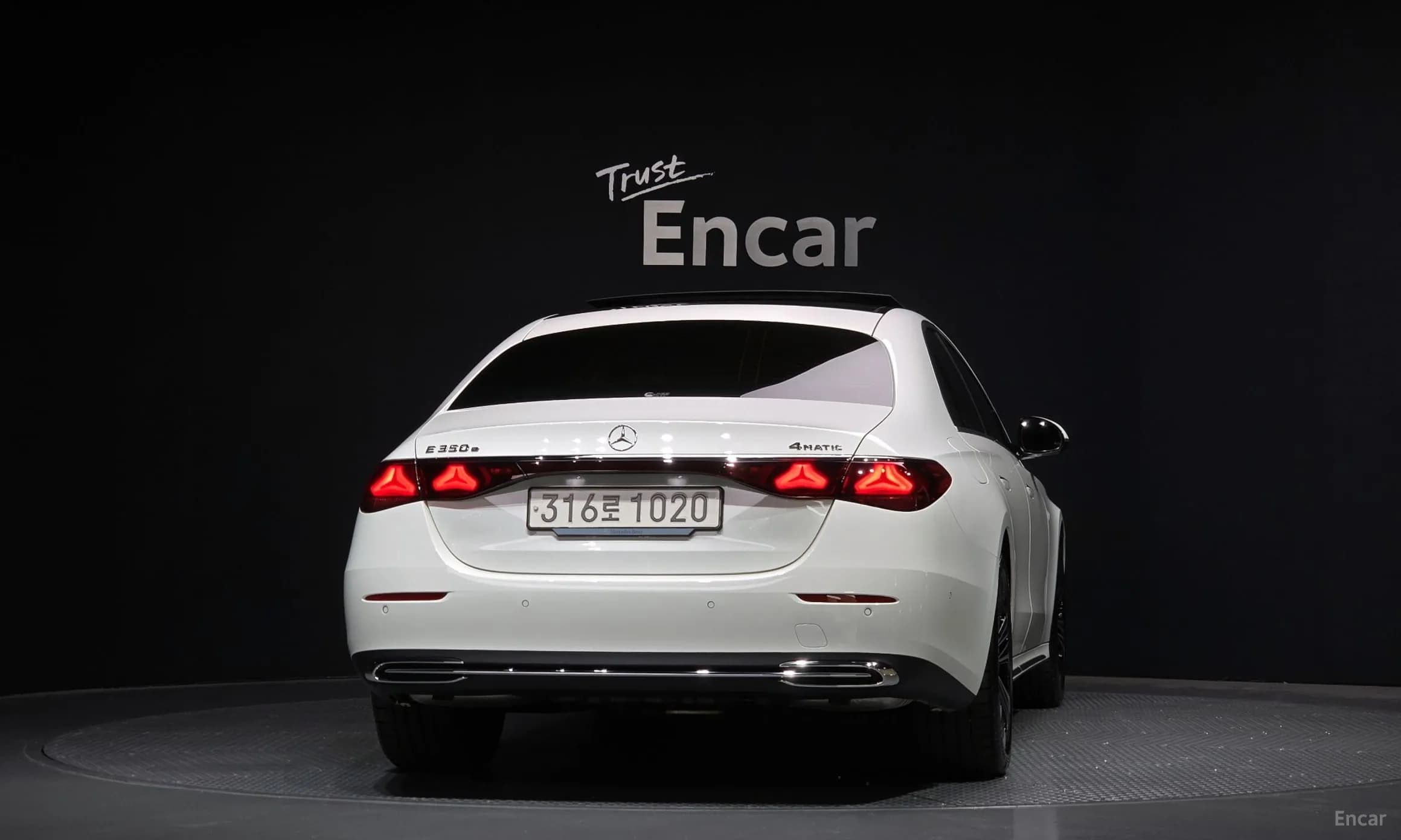 E-Class W214