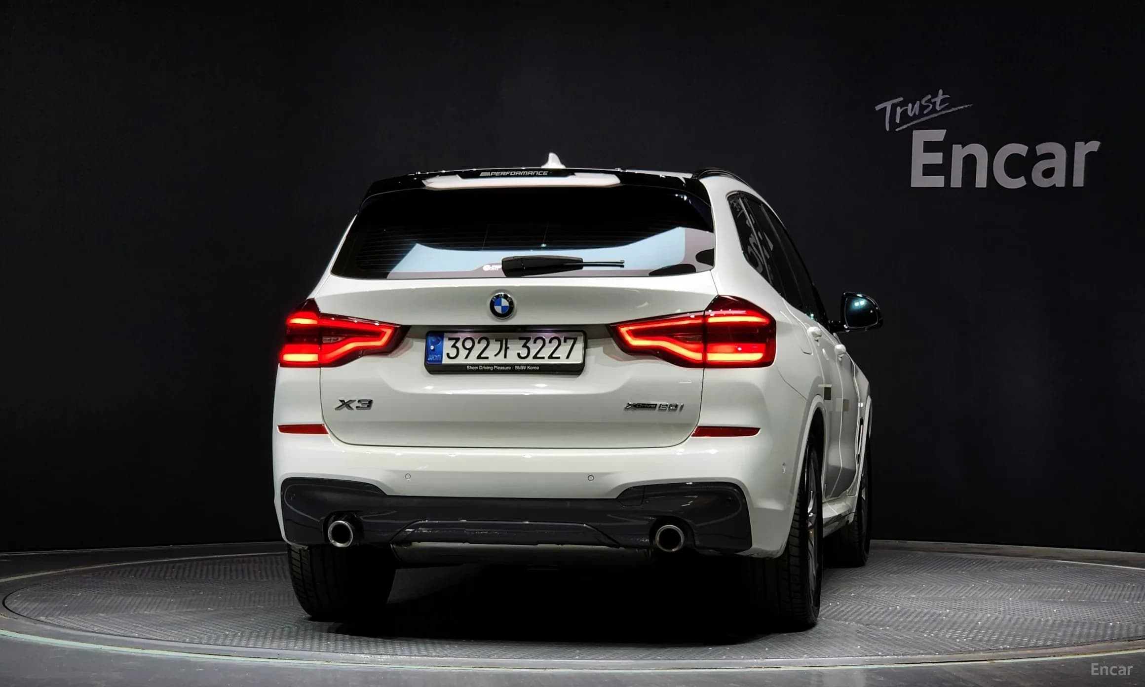 X3 (G01)
