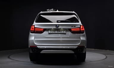 X5 (F15)