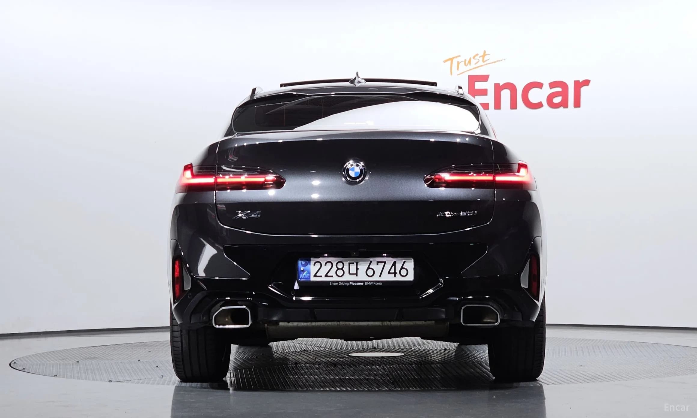 X4 (G02)