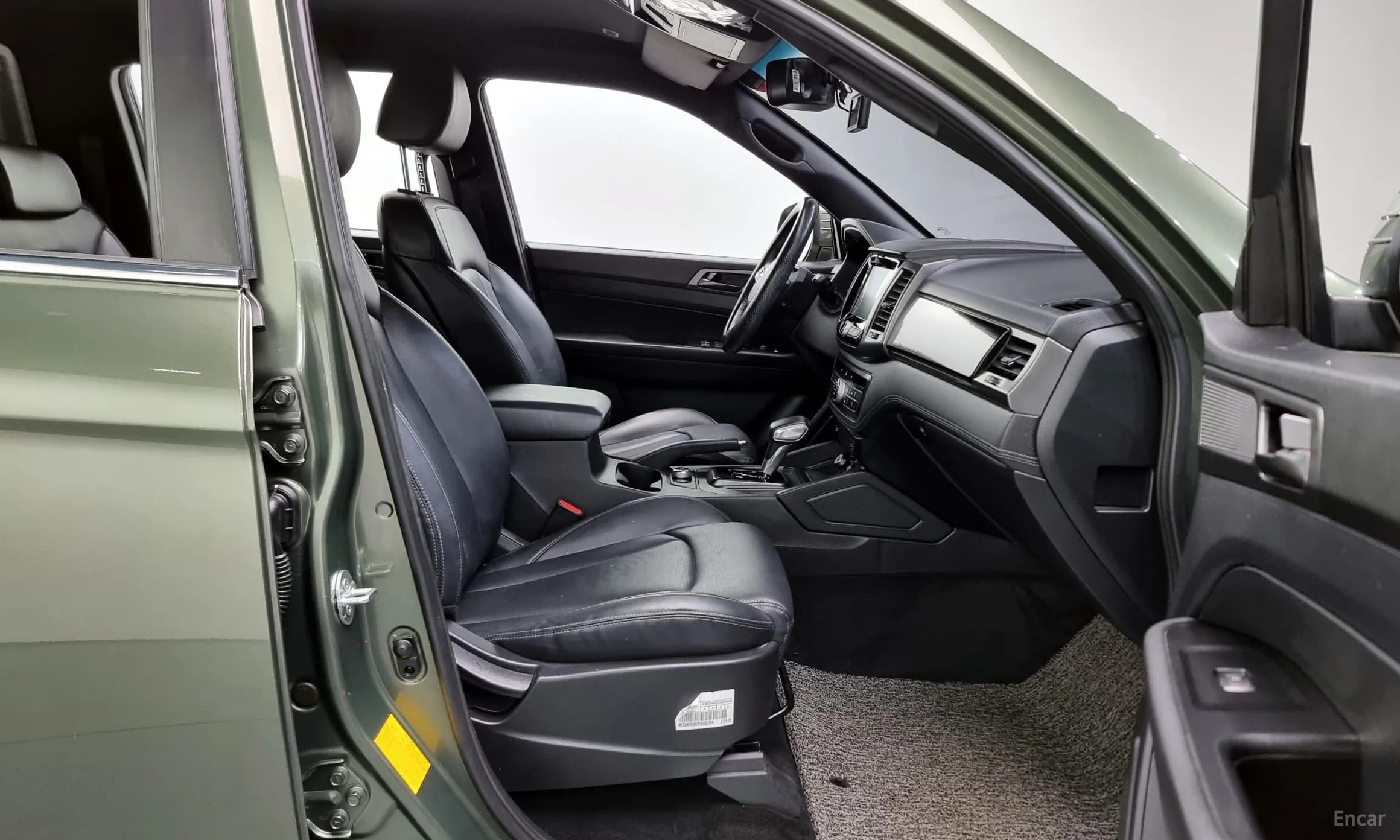 Rexton Sports Khan