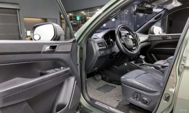 Rexton Sports Khan