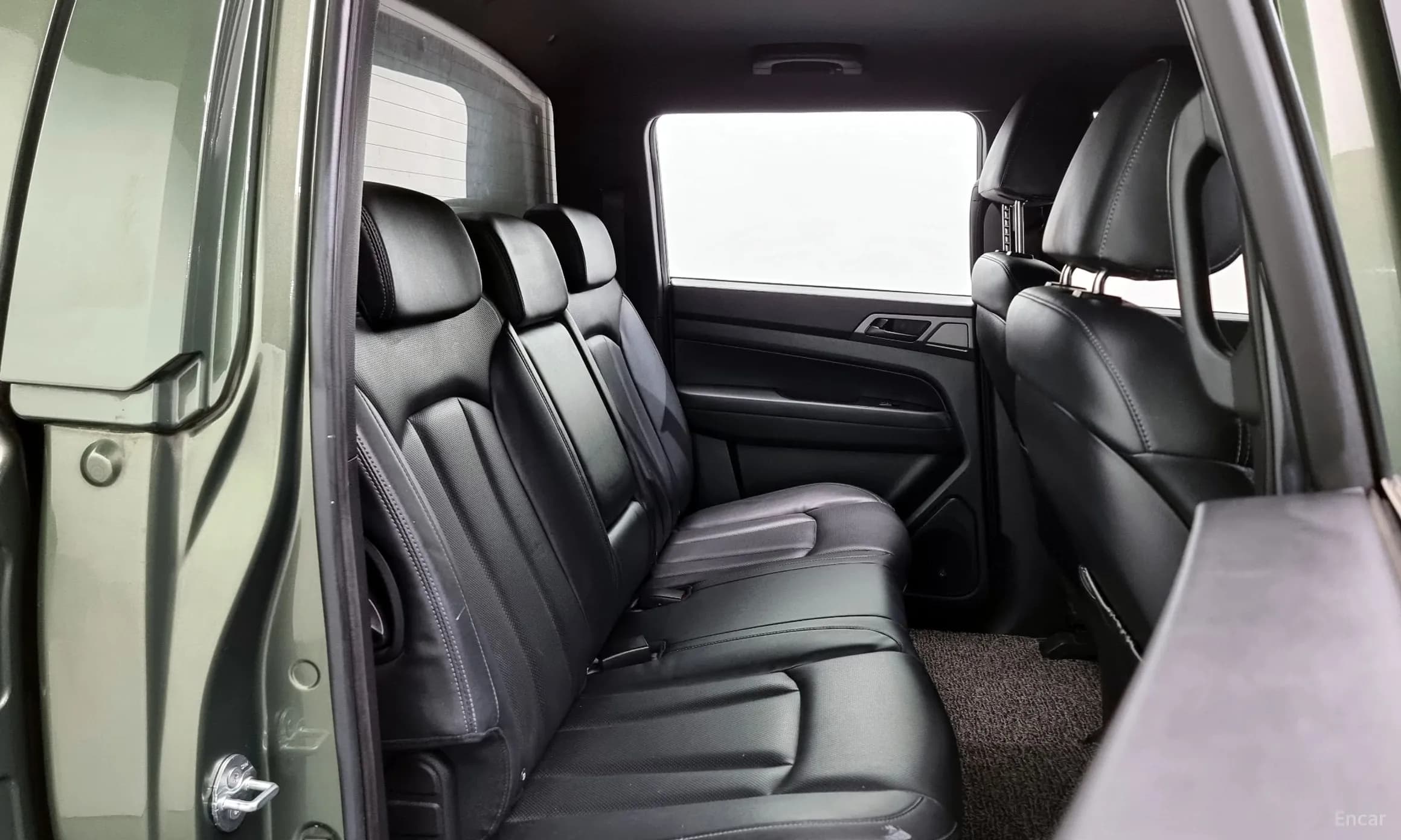 Rexton Sports Khan