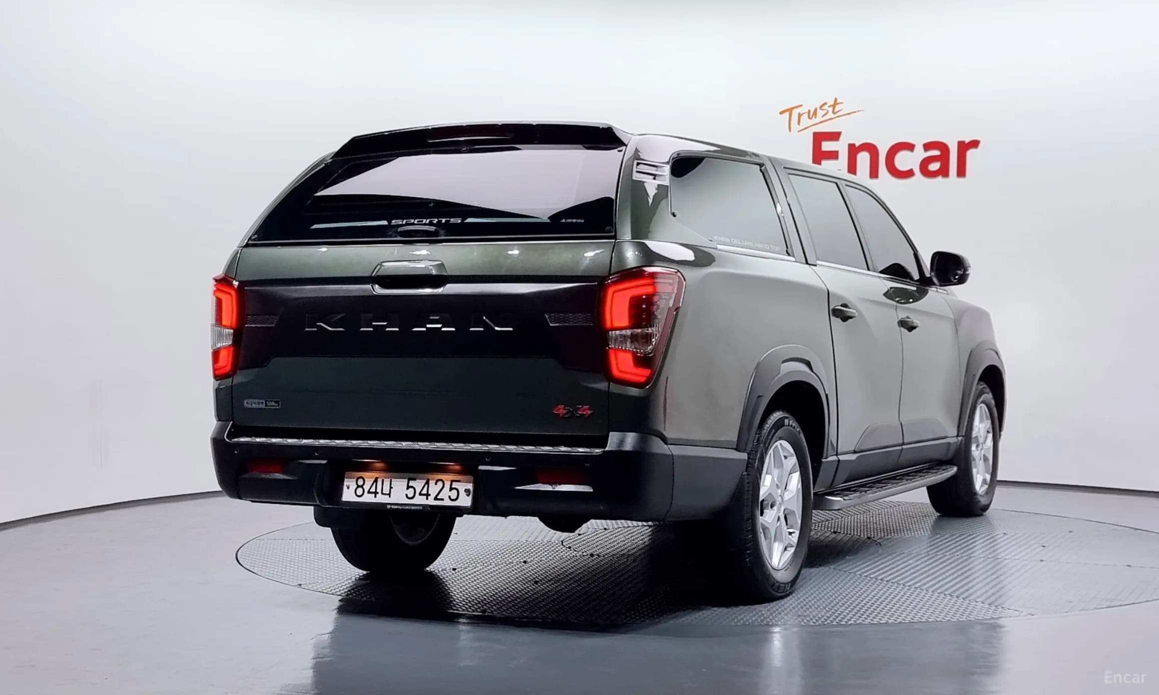 Rexton Sports Khan