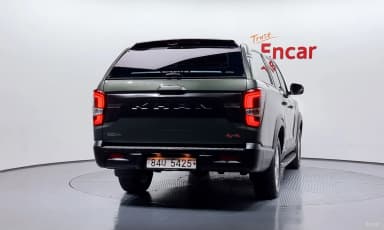 Rexton Sports Khan