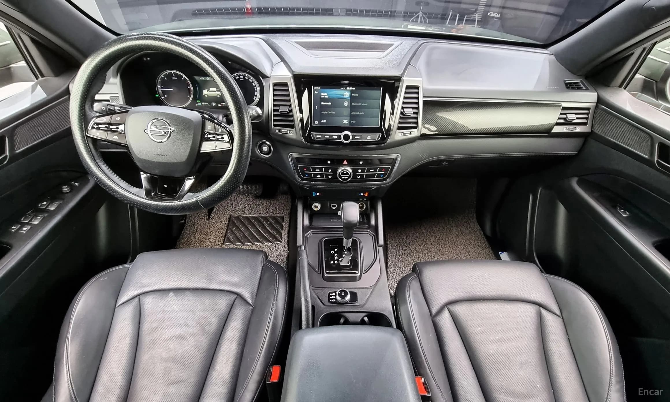 Rexton Sports Khan