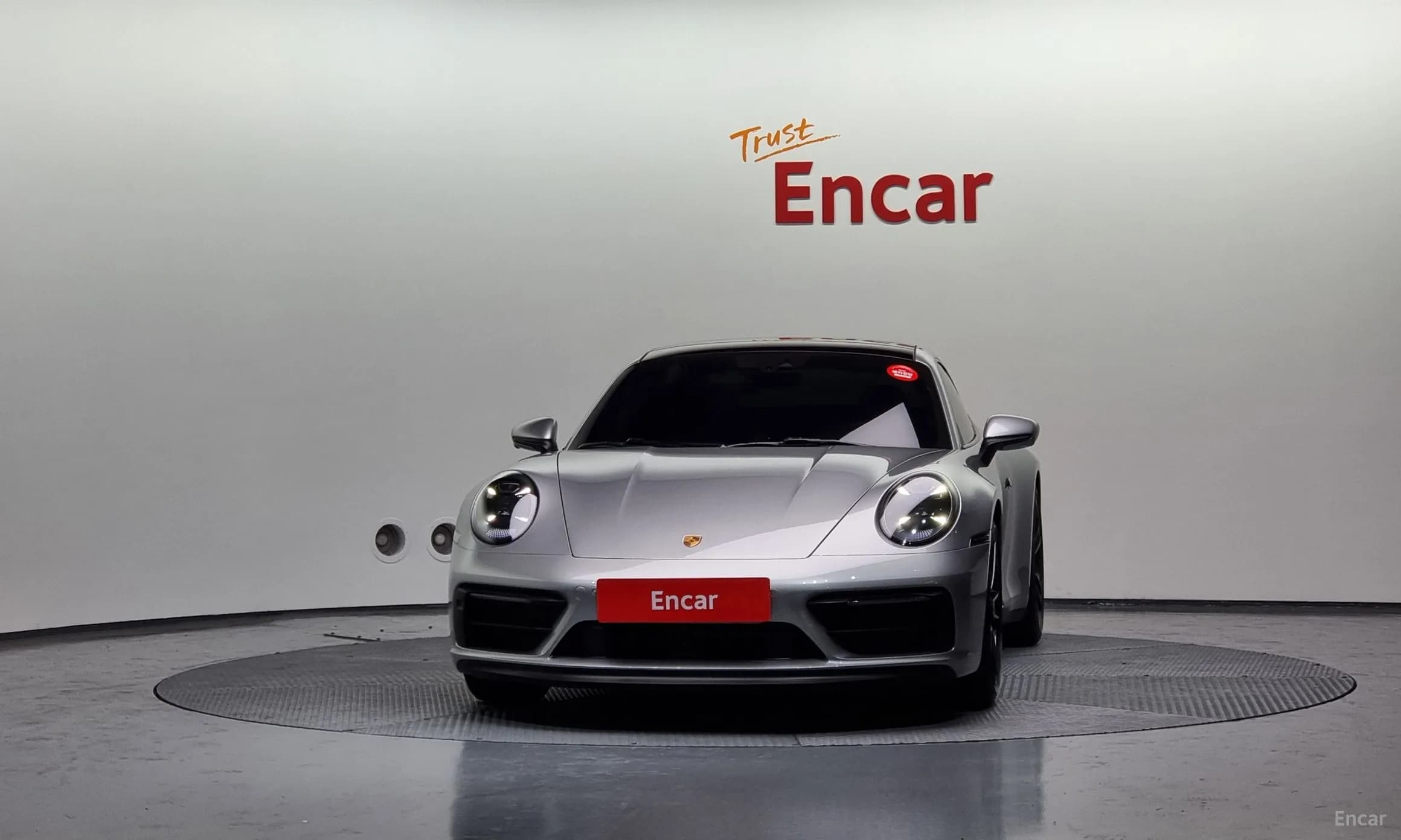 911 (992)