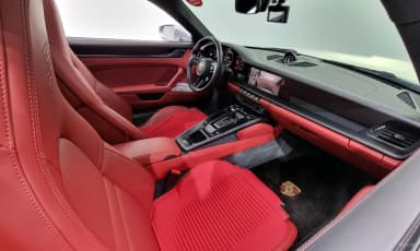 911 (992)